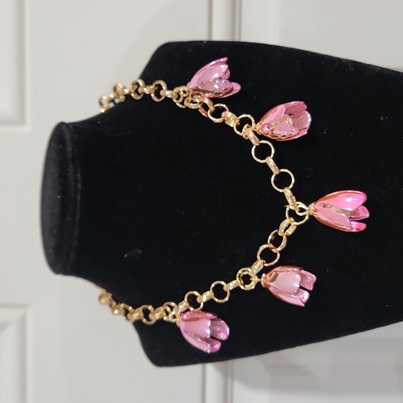 🔹️BETSEY JOHNSON🔹️Pink Garden Glam Tulip Charm Chain 16"  Necklace - Picture 7 of 13